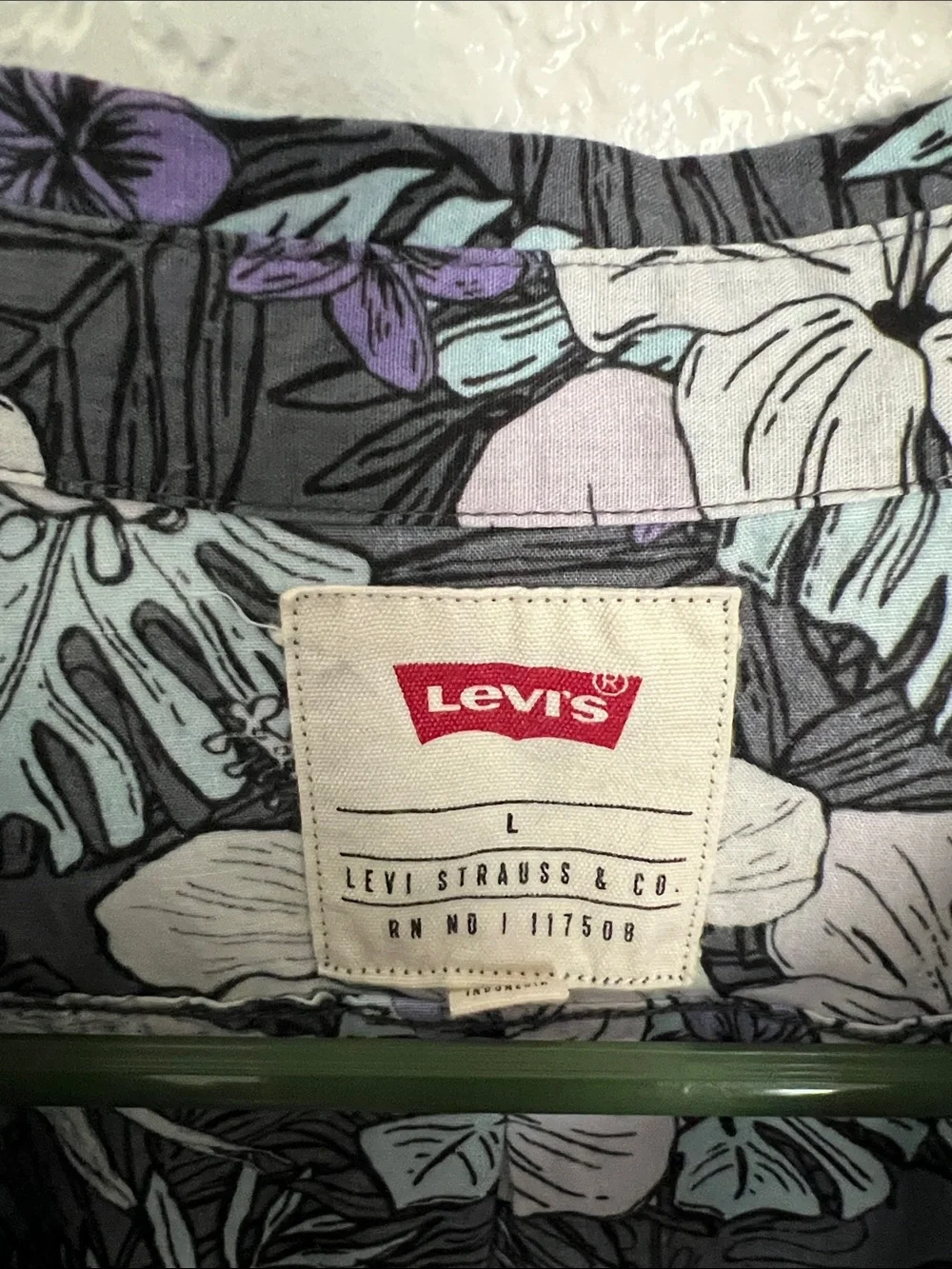 Levi's Men's Black Floral Short-Sleeve Button-Up Shirt